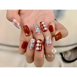 ネイル アトリエ　ミモザ所属・いまむら あかりのネイルデザイン