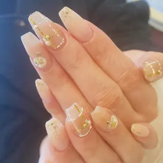 ネイル ネイル ティアラのネイルデザイン