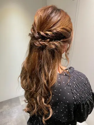 ロング ヘアアレンジ neaf【六本木】所属・愛され/ミディアム 六本木/佐藤ゆり🎀のヘアスタイル