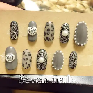 ネイル 名倉 なな子のネイルデザイン