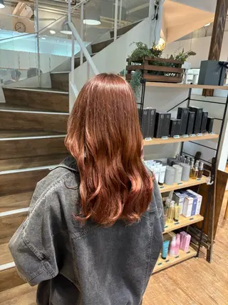 カラー Hip's eyes meiのヘアスタイル