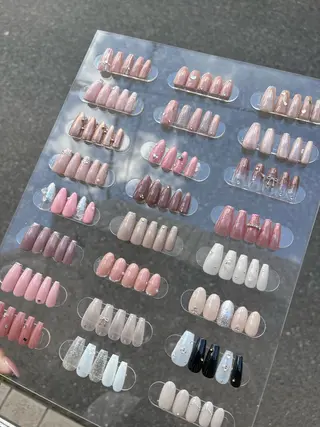 ネイル 鈴木 愛理のネイルデザイン