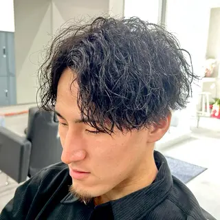 パーマ メンズ 河崎 航大のヘアスタイル