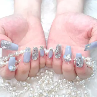 ネイル Go  Today シェアサロン 新宿Gratia店所属・杉山 栞のネイルデザイン