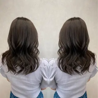 セミロング カラー tocca 💜石田愛結💜のヘアスタイル