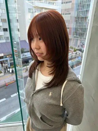 セミロング レディースカラー✨ urara渋谷のヘアスタイル