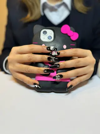 ネイル 濱岡 咲のネイルデザイン