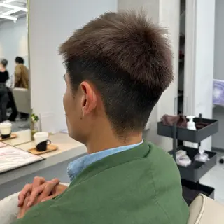 カラー 佐々木 玲のヘアスタイル