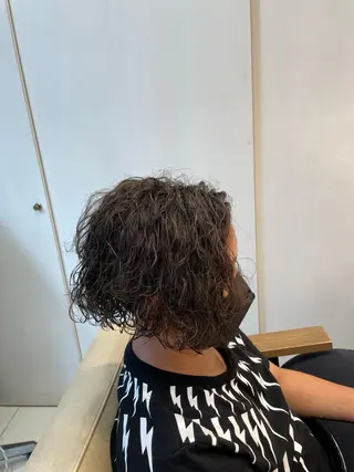 ミディアム パーマ メンズ 本厚木｜縮毛矯正/ 酸性スト専門サロンのヘアスタイル