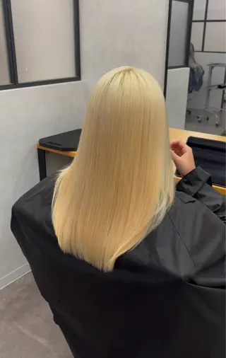 セミロング カラー 🌟心斎橋レイヤー 艶ハイトーン/ウルフのその他イメージ