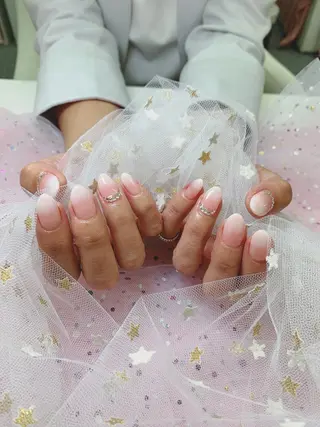 ネイル 🦋ネイルサロン ブラン🌈ゆりのネイルデザイン