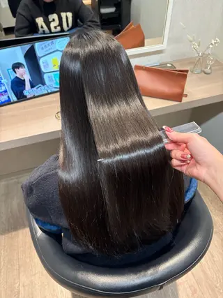 ロング Hirona 縮毛矯正/髪質改善のヘアスタイル