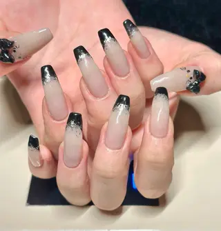 ネイル MIGHTY COLORのネイルデザイン