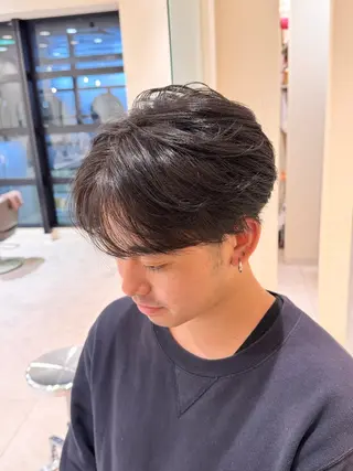 ショート カラー メンズ 山﨑 寛大のヘアスタイル