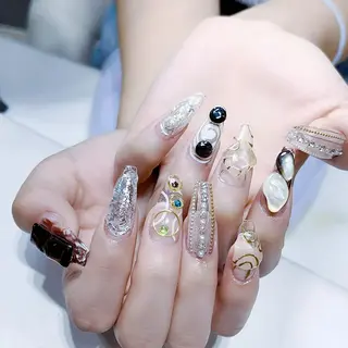 ネイル Queens 榊 まおのネイルデザイン