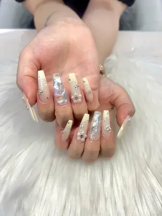 ネイル total salon Bell所属・Totalsalon Bell【嶌田彩華】のネイルデザイン