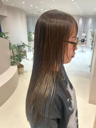 ロング 浅倉栞 /透明感カラーのヘアスタイル