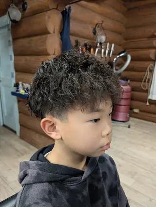 パーマ メンズ キッズ 本田 圭輔のヘアスタイル