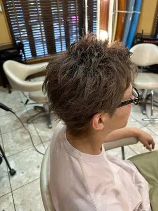ショート カラー メンズ 倉持 誠也　フェザーパーマのヘアスタイル