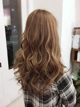 ロング カラー ケアブリーチ&シール エクステの店和田翔莉のヘアスタイル