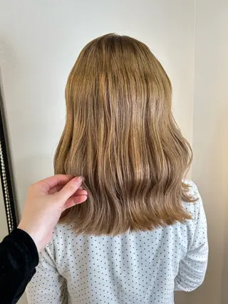 ミディアム 柔らかカラー🤎 luna🧸🤎のヘアスタイル