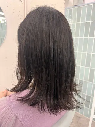 ミディアム カラー 志水 裕衣のヘアスタイル