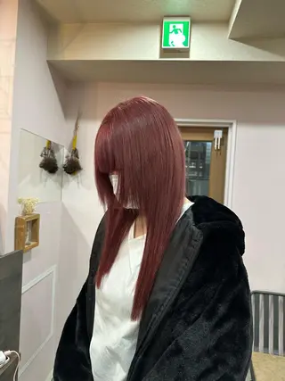 ロング cinq PROJECT所属・ミルクティーベージュ /三村克彦のヘアスタイル