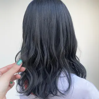 ミディアム カラー 古林 和花のヘアスタイル