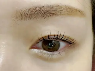 マツエク・マツパ Ｃｈｅｒｉｅ所属・Rina Cherieの眉毛・アイブロウイメージ