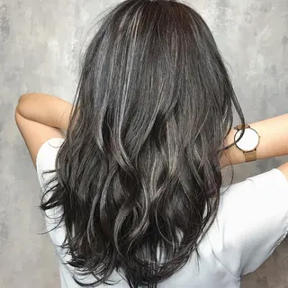 セミロング カラー ヘアアレンジ Zina渋谷エリア マネージャShionのヘアスタイル