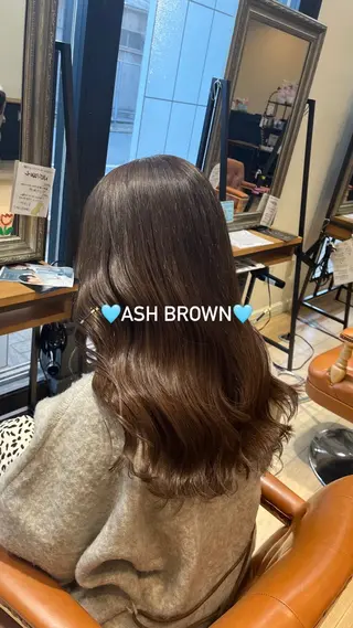 ロング カラー KOKORO 中村 朱里のヘアスタイル