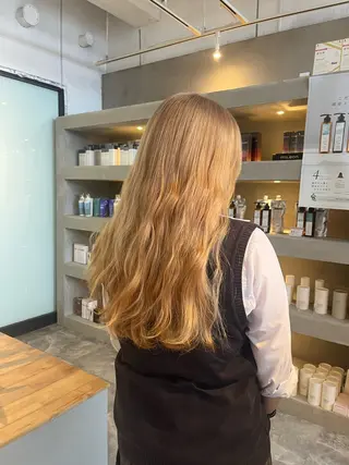 ロング カラー ブリーチ特化/ 中山りくのヘアスタイル