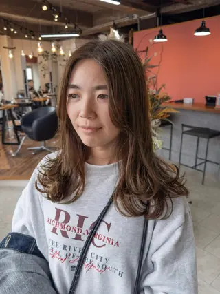 セミロング noa.所属・🎨カラー専門家🎨 チャーリーのヘアスタイル