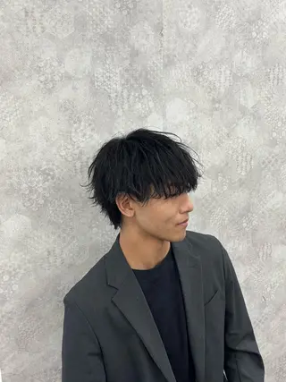 パーマ メンズハイトーン 北斗💍レイヤーのヘアスタイル