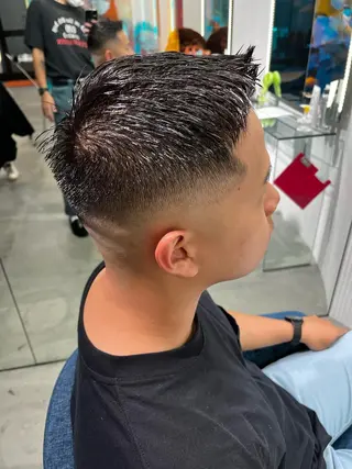 ショート メンズ &CREW スタッフのヘアスタイル