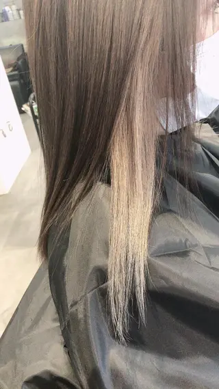 カラー 'Oli所属・寺嶋 貴大のヘアスタイル