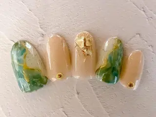 ネイル f'bloom  L’ecrinのネイルデザイン