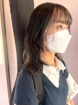 セミロング カラー ヘアアレンジ 艶髪 🦋CON🦋のヘアスタイル