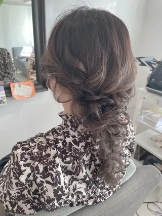 セミロング ヘアアレンジ キッズ PLUS縁所属・ヘアメイク10年から 美容師💄Anriのヘアスタイル
