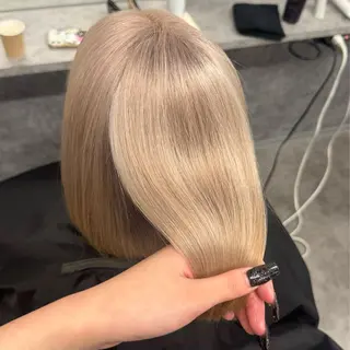 ミディアム 透明感/ 艶ハイトーン/梨桜のヘアスタイル