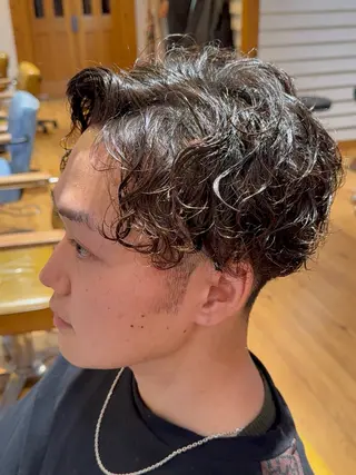 メンズ 関 彩花のヘアスタイル