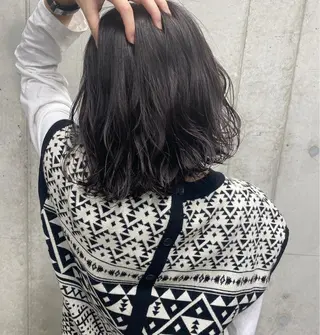 ミディアム カラー GiseL アンリのヘアスタイル