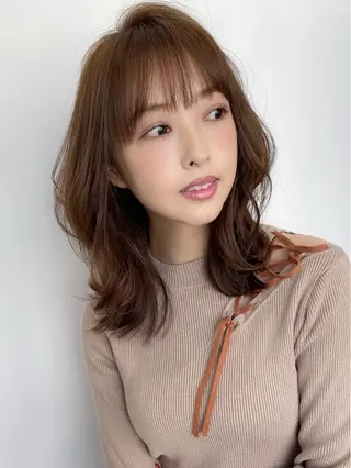 ミディアム カラー AFLOAT TOKYOのヘアスタイル
