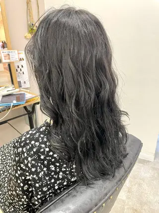 ロング カラー 色白に見える暗髪 梅田・増田のヘアスタイル