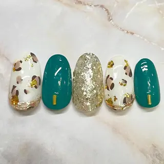 ミディアム Lety total beautyのネイルデザイン