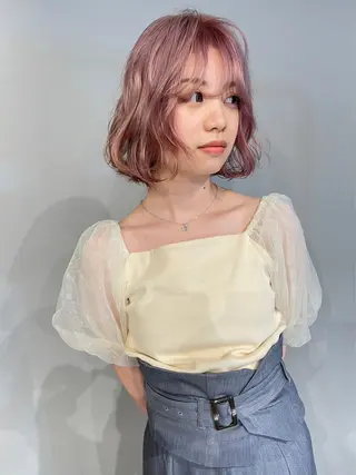 ショート カラー (h)wim ウィムのヘアスタイル