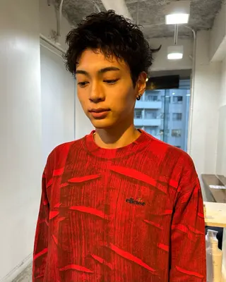 ショート パーマ メンズ グランジヘア 無造作ヘアHYUGAのヘアスタイル