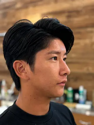 ミディアム ⭐️綾瀬駅 穴久保光のヘアスタイル