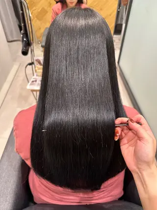 ロング 横山 菜摘のヘアスタイル