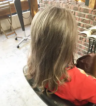 ミディアム カラー skin所属・中村 梨沙のマツエク・マツパデザイン